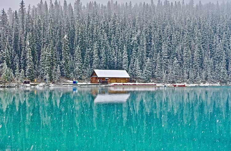 The Best Time to Visit Canada: A Season-by-Season Guide