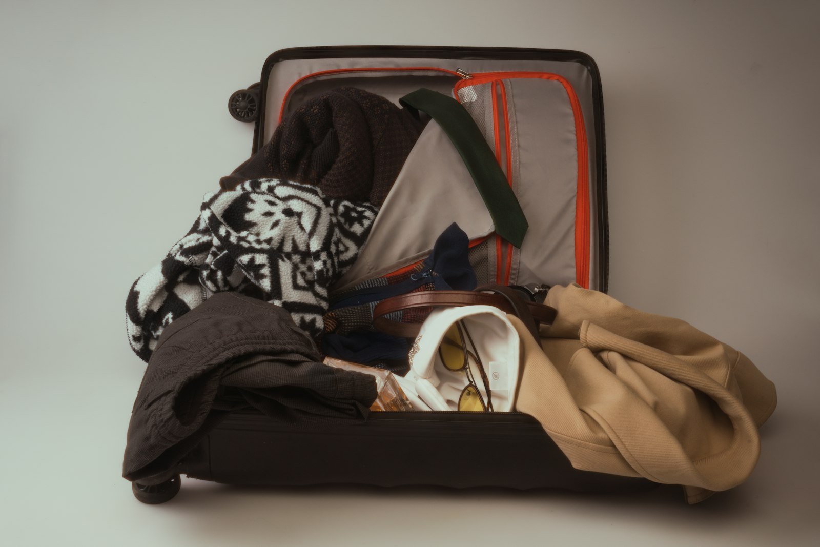 Five Travel Items Checked Against Canada’s 23 kg Bag Limit
